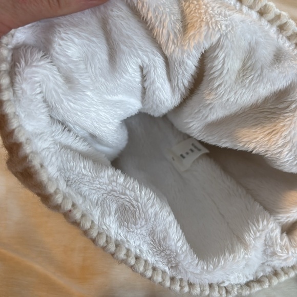 North face Cozy Cream Knit Beanie for Kids - Picture 2 of 3